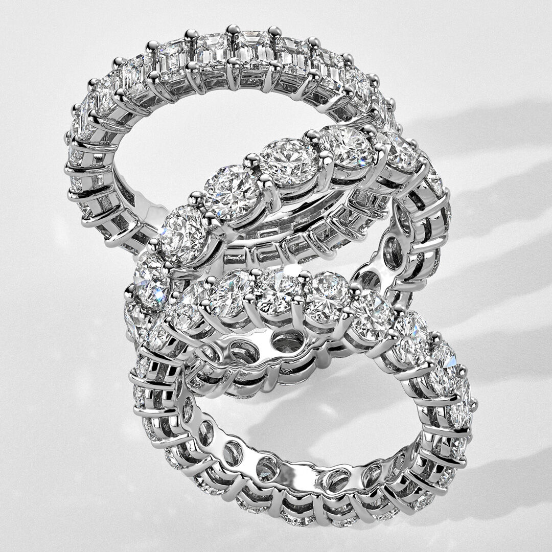 Bijoux Birks 3.90 ct Oval Cut Diamond Eternity Band